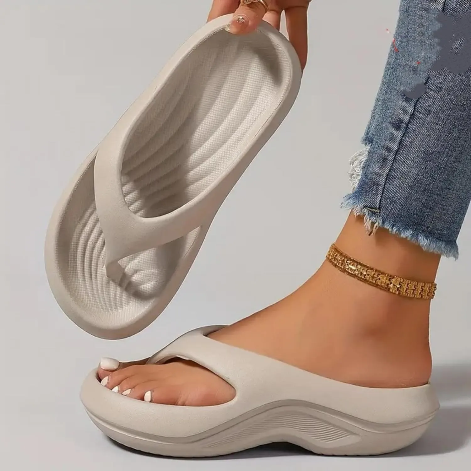 2025 New Pillow Arch Support Flip Flops – Vacuum-Molded Ergonomic Arch Design to Relieve Flat Feet & Plantar Fatigue