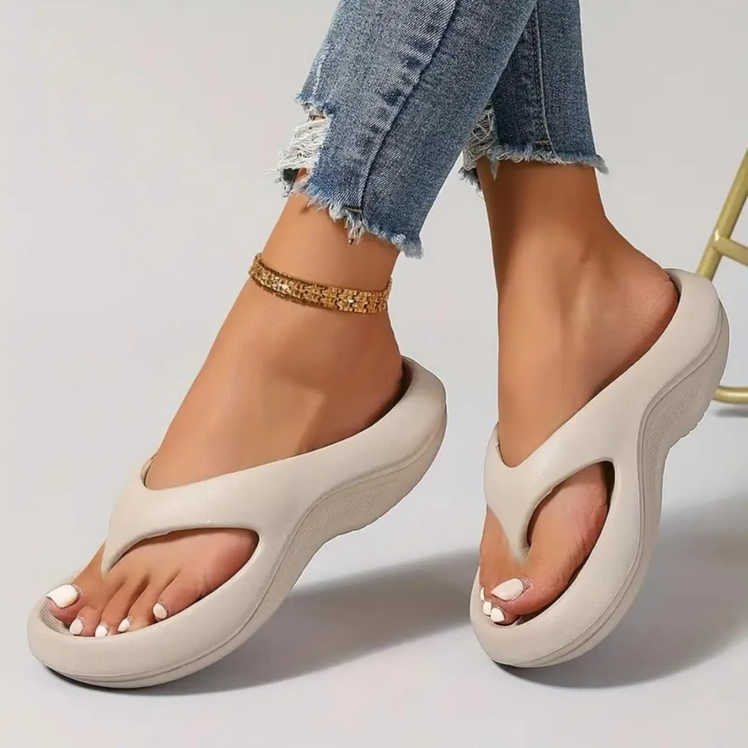 2025 New Pillow Arch Support Flip Flops – Vacuum-Molded Ergonomic Arch Design to Relieve Flat Feet & Plantar Fatigue
