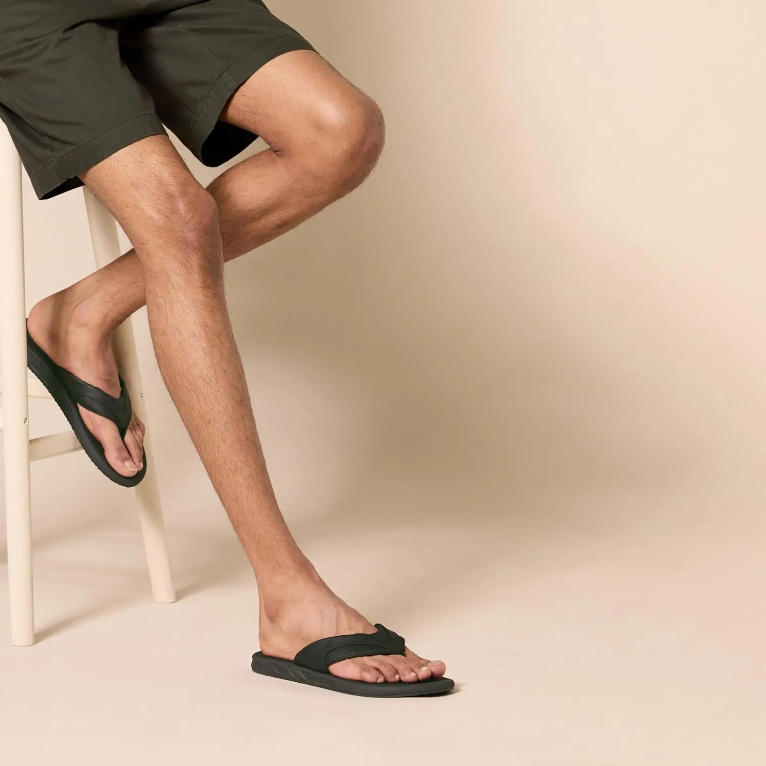 Amazon Essentials Men's Slip-on Flip Flop Comfort Sandals, Casual