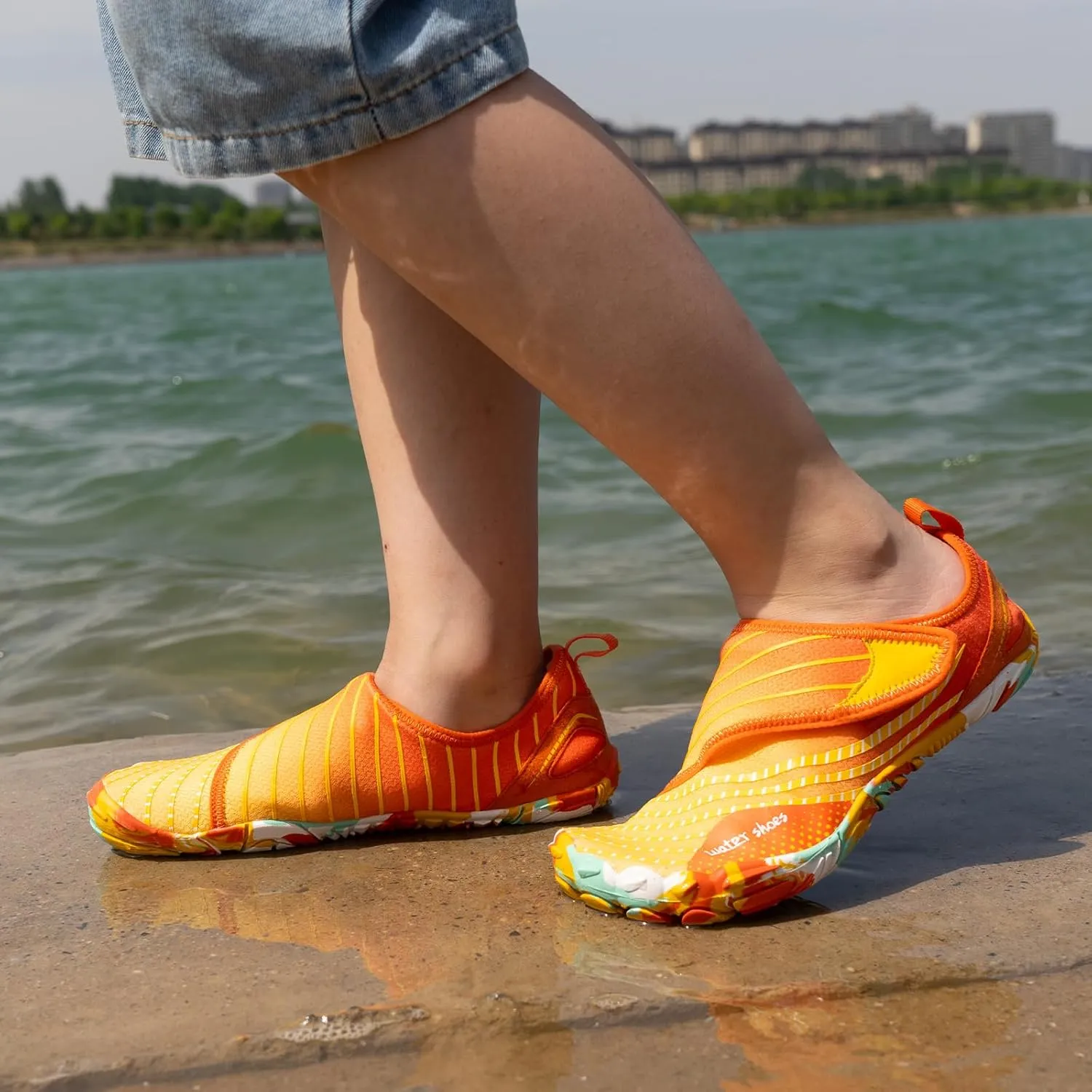 AoSiFu Water Shoes for Kids Boys Girls Aqua Socks Barefoot Beach Sports Swim Pool Quick Dry Lightweight (Little Kid/Big Kid)