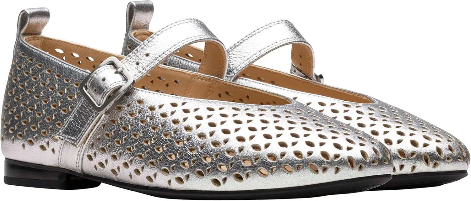 Clarks Women's Apartment Ballet Flat