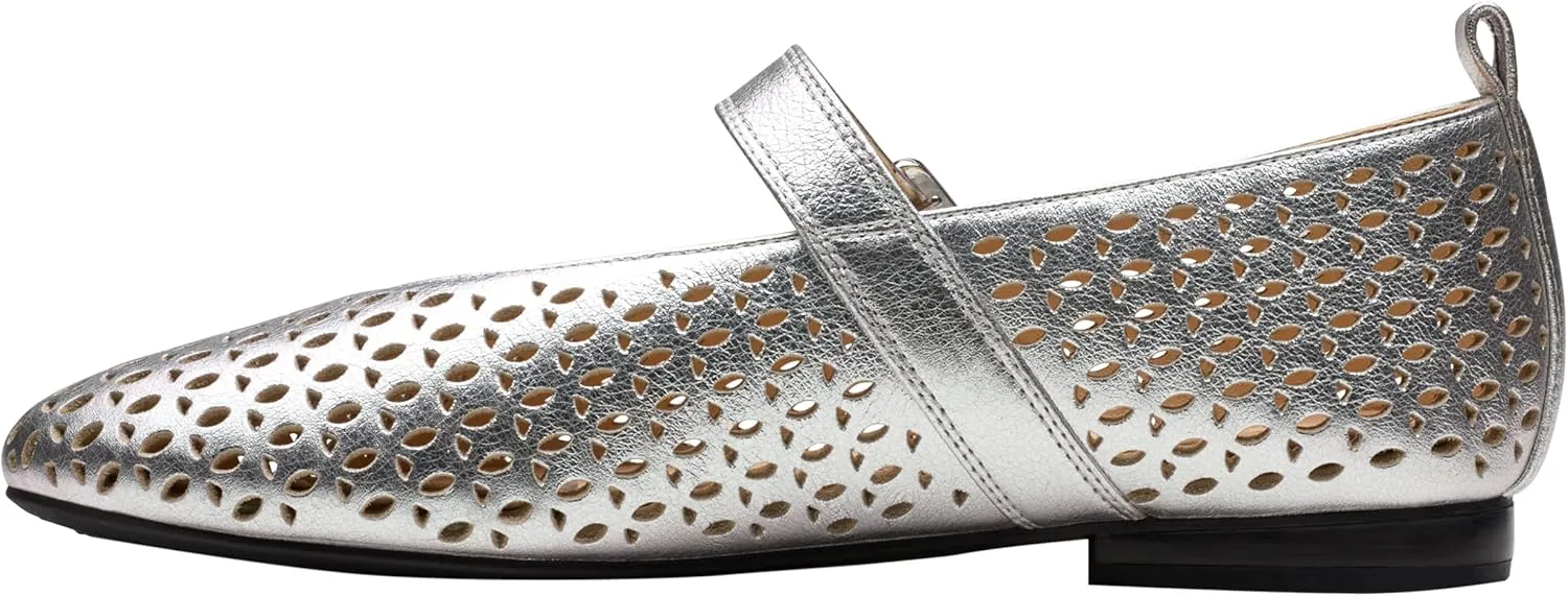 Clarks Women's Apartment Ballet Flat