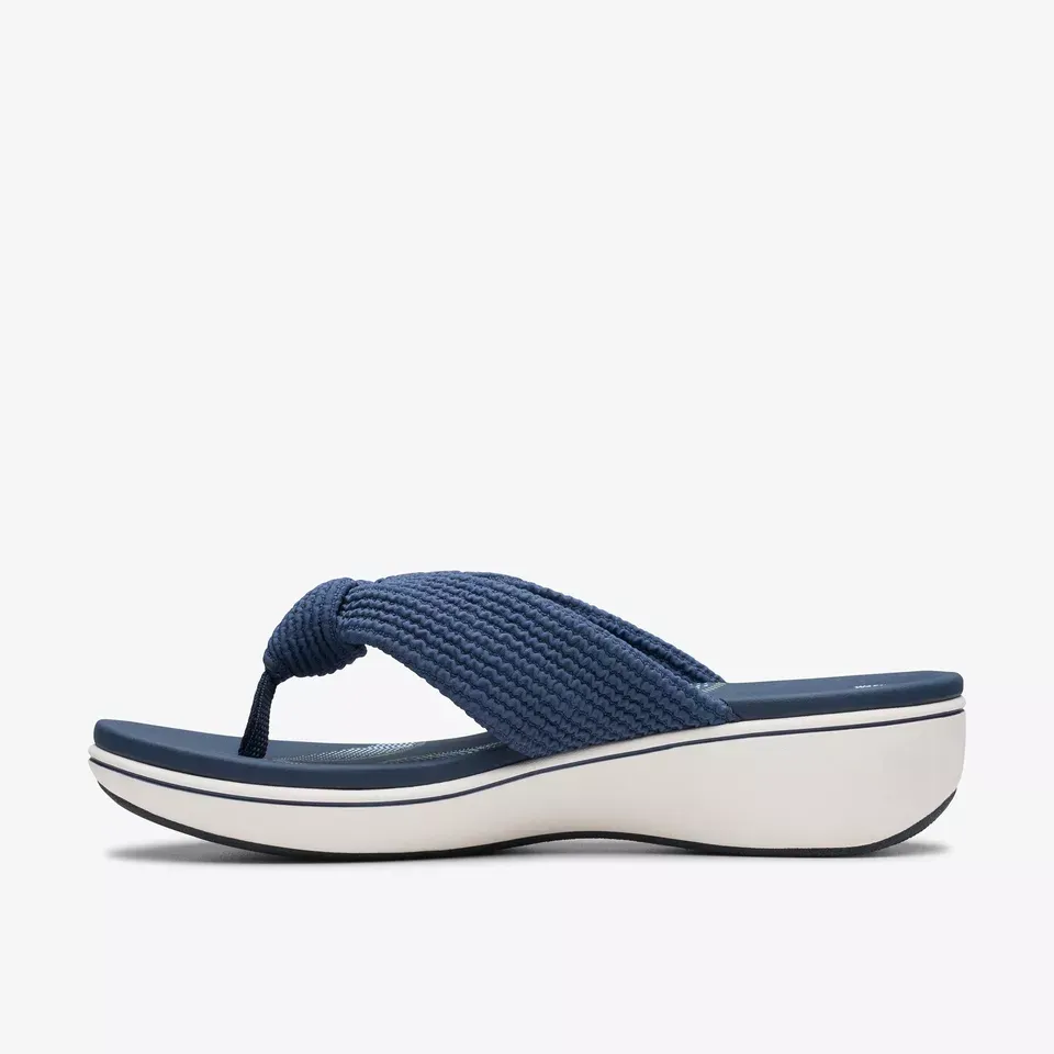 Clarks Women's Breeze Rae Erin Navy 26181857