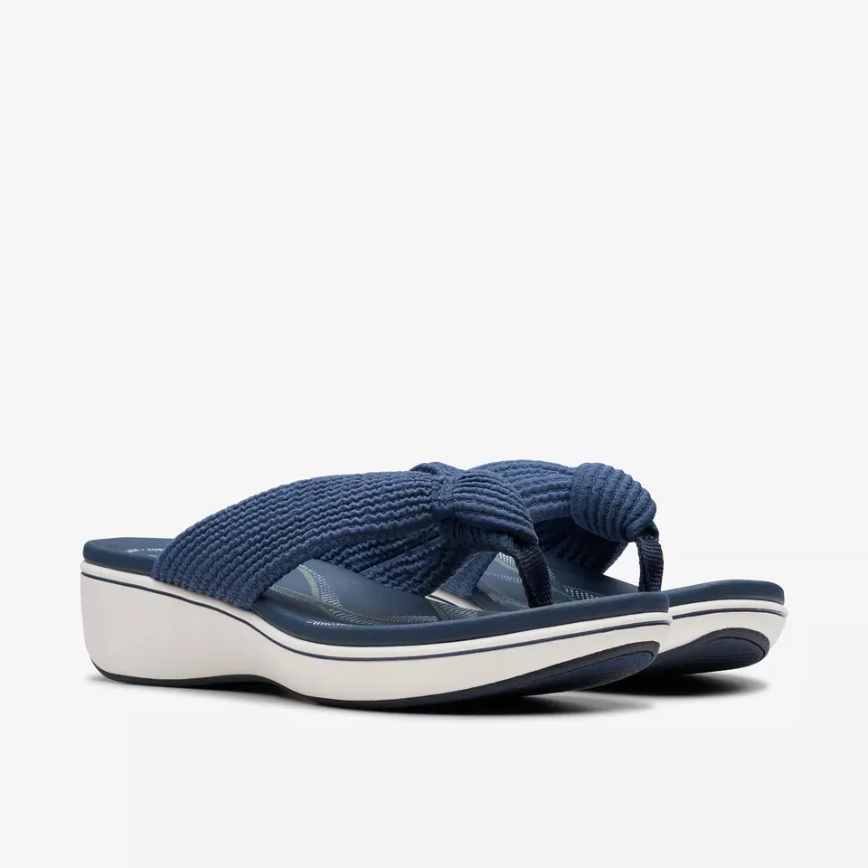 Clarks Women's Breeze Rae Erin Navy 26181857