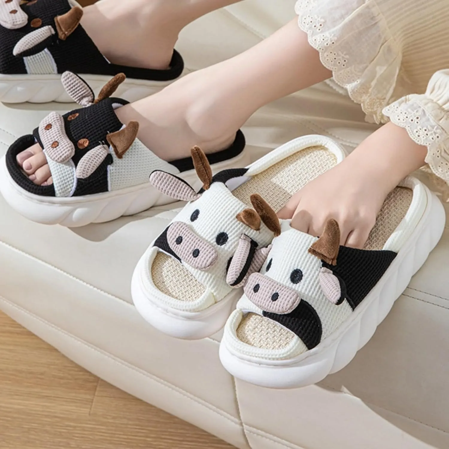 Cow Slippers for Women Men Indoor Cute Cotton Plush Home Couple Slippers Comfy Slides Outdoor Warm Winter Bedroom House Slippers Shoes Cozy Slip On Non-Slip Fuzzy Slippers