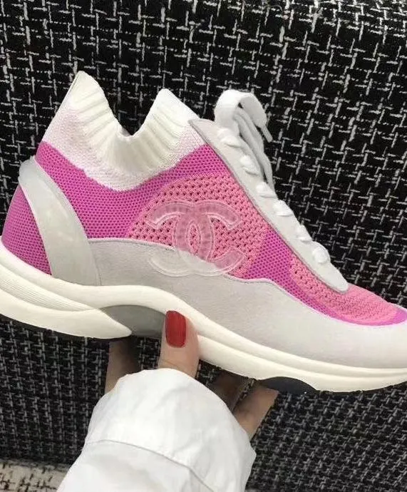 Crowd-pleaser CHANEL FEMME Quick offer - SNEAKER