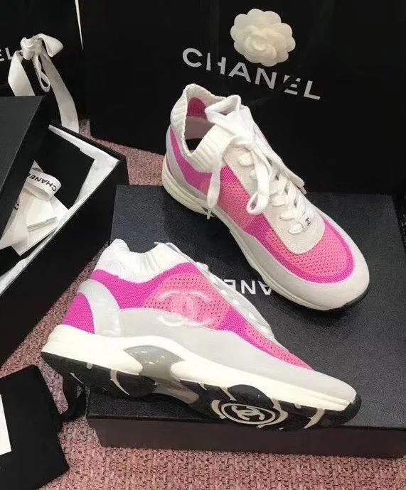 Crowd-pleaser CHANEL FEMME Quick offer - SNEAKER