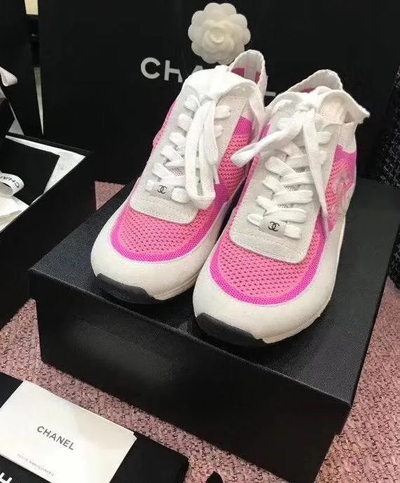 Crowd-pleaser CHANEL FEMME Quick offer - SNEAKER