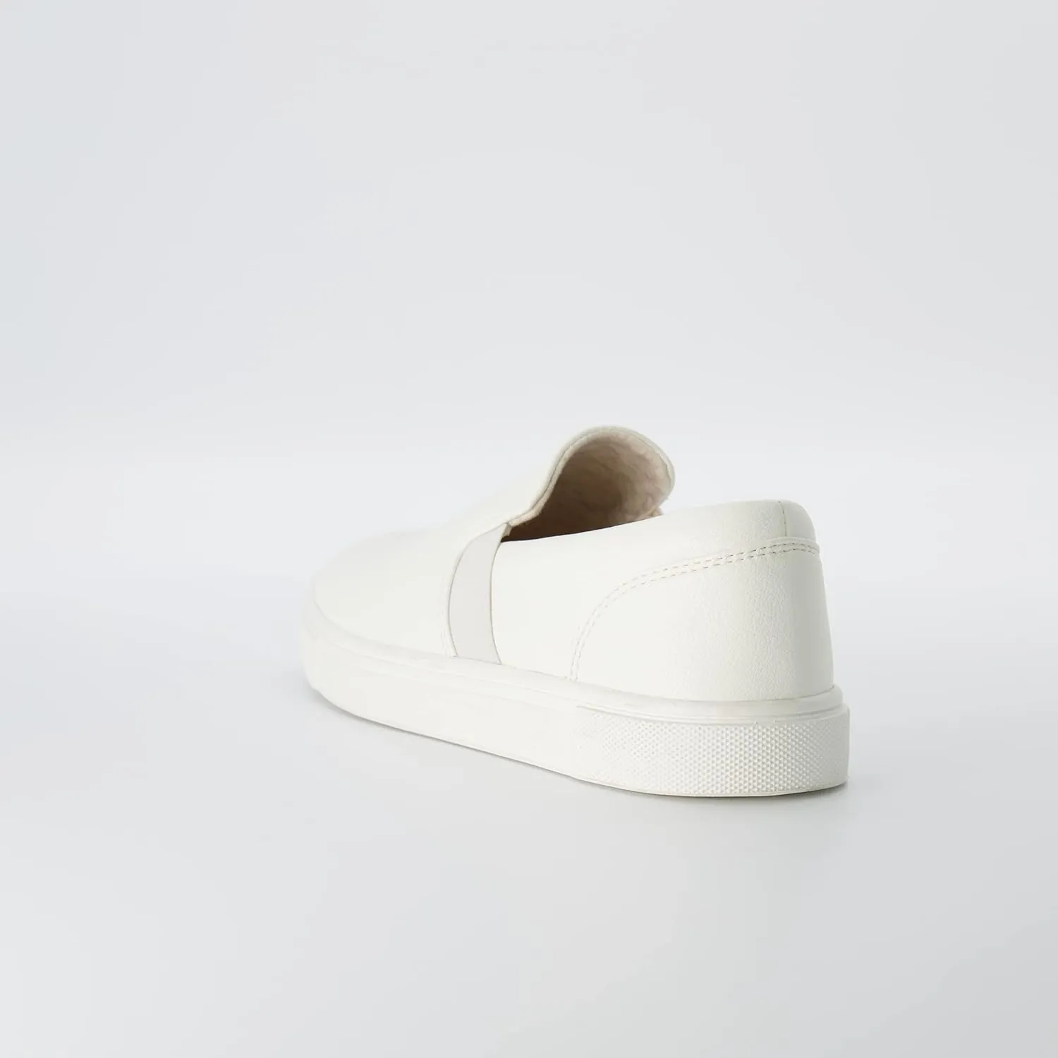 CUSHIONAIRE Women's Hampton Slip on Sneaker  Comfort Foam, Wide Widths Available