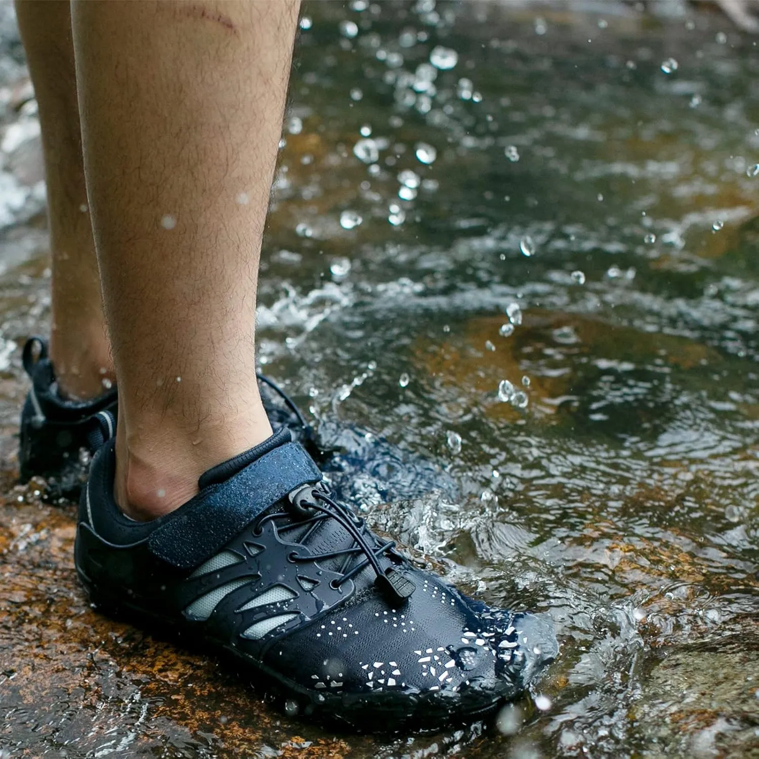 deenor Adjustable Water Shoes for Men Quick Dry Wide Toe Aqua Shoes for Swim Beach Surf