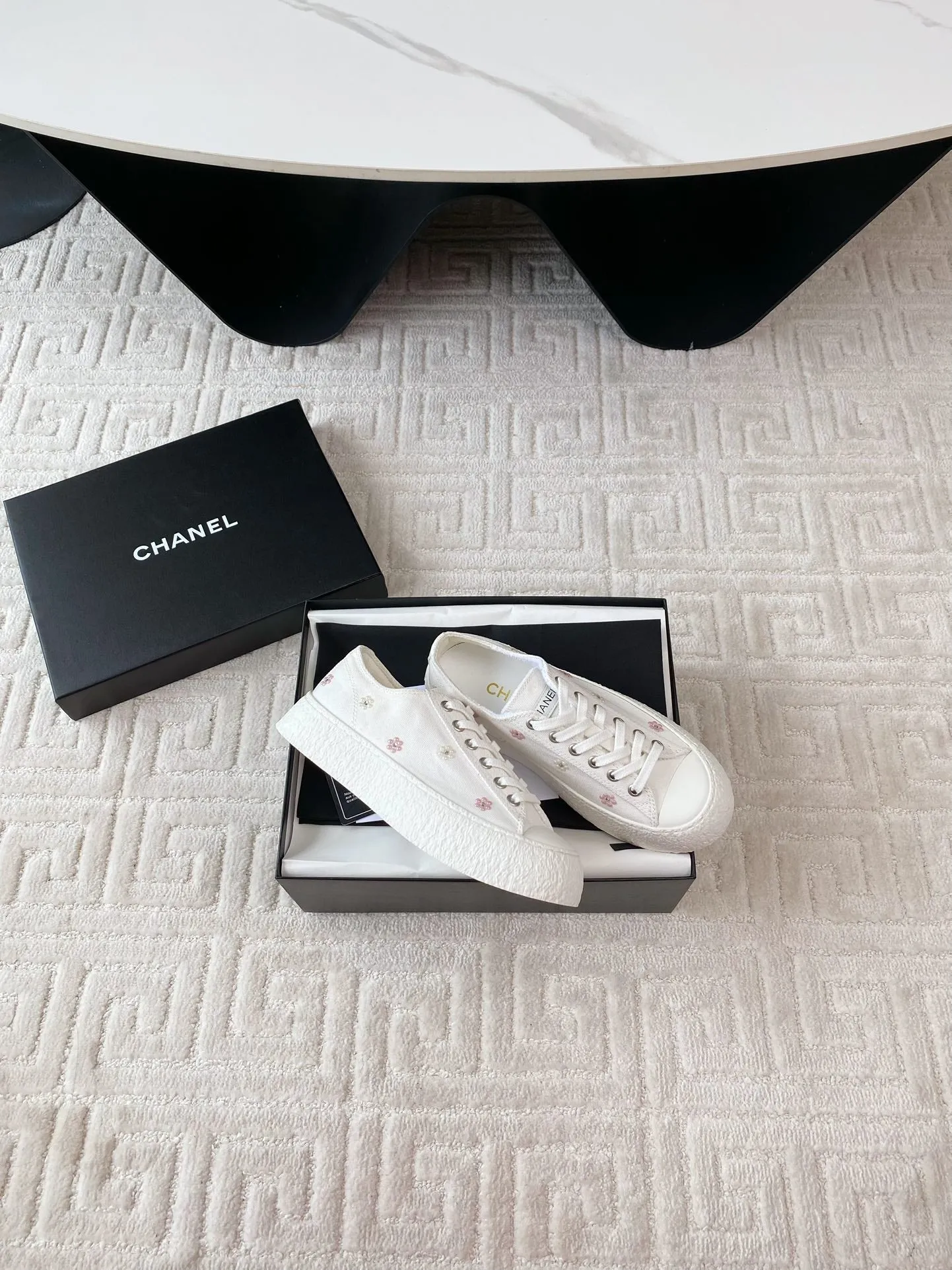 Fabric Lambskin Sneaker 35mm And Extra-large discount Textile Quick turnaround CHANEL Low White