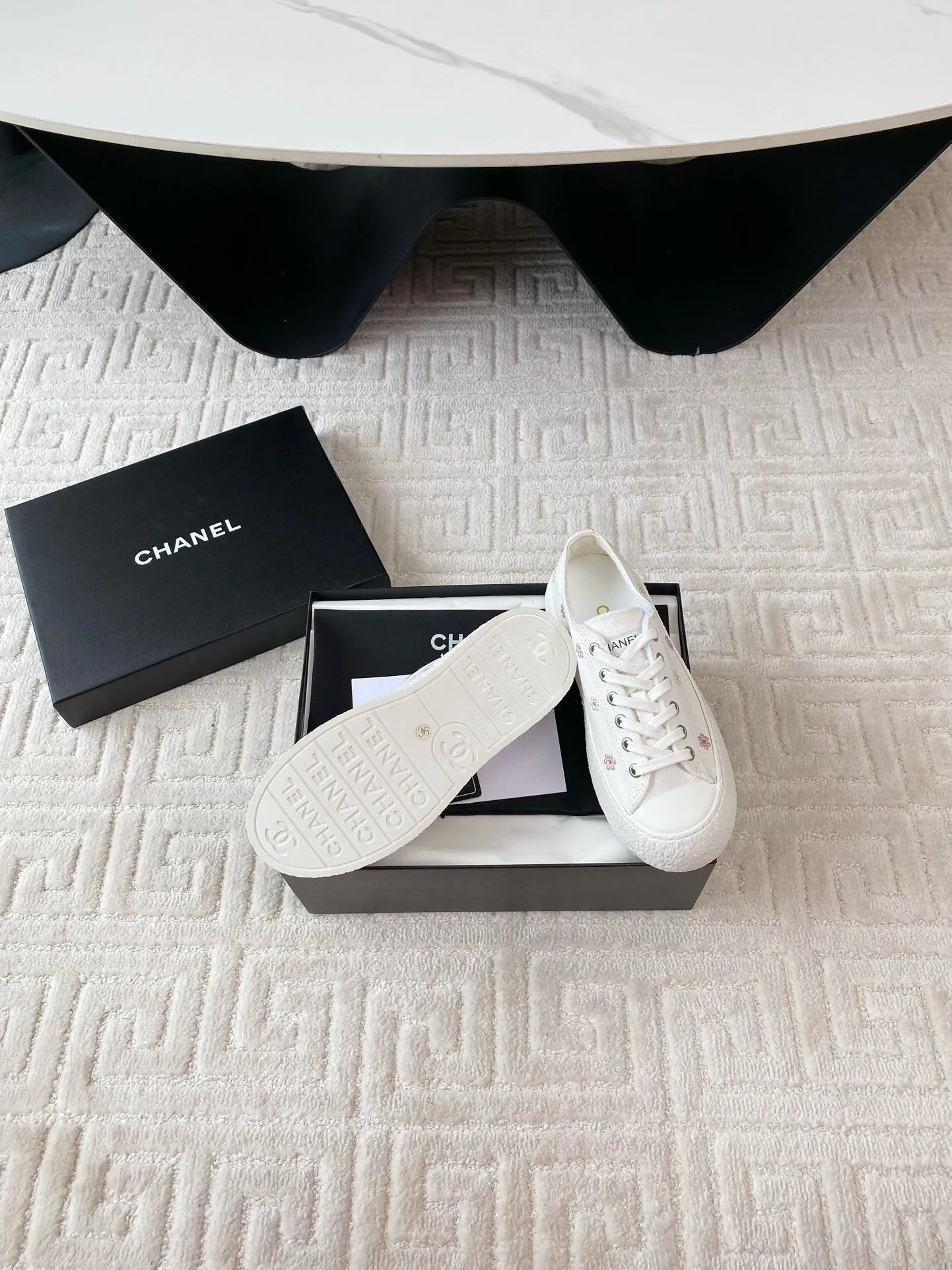 Fabric Lambskin Sneaker 35mm And Extra-large discount Textile Quick turnaround CHANEL Low White