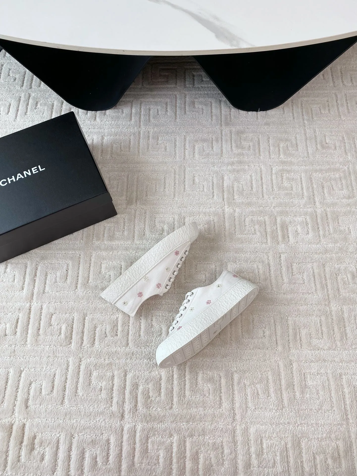 Fabric Lambskin Sneaker 35mm And Extra-large discount Textile Quick turnaround CHANEL Low White