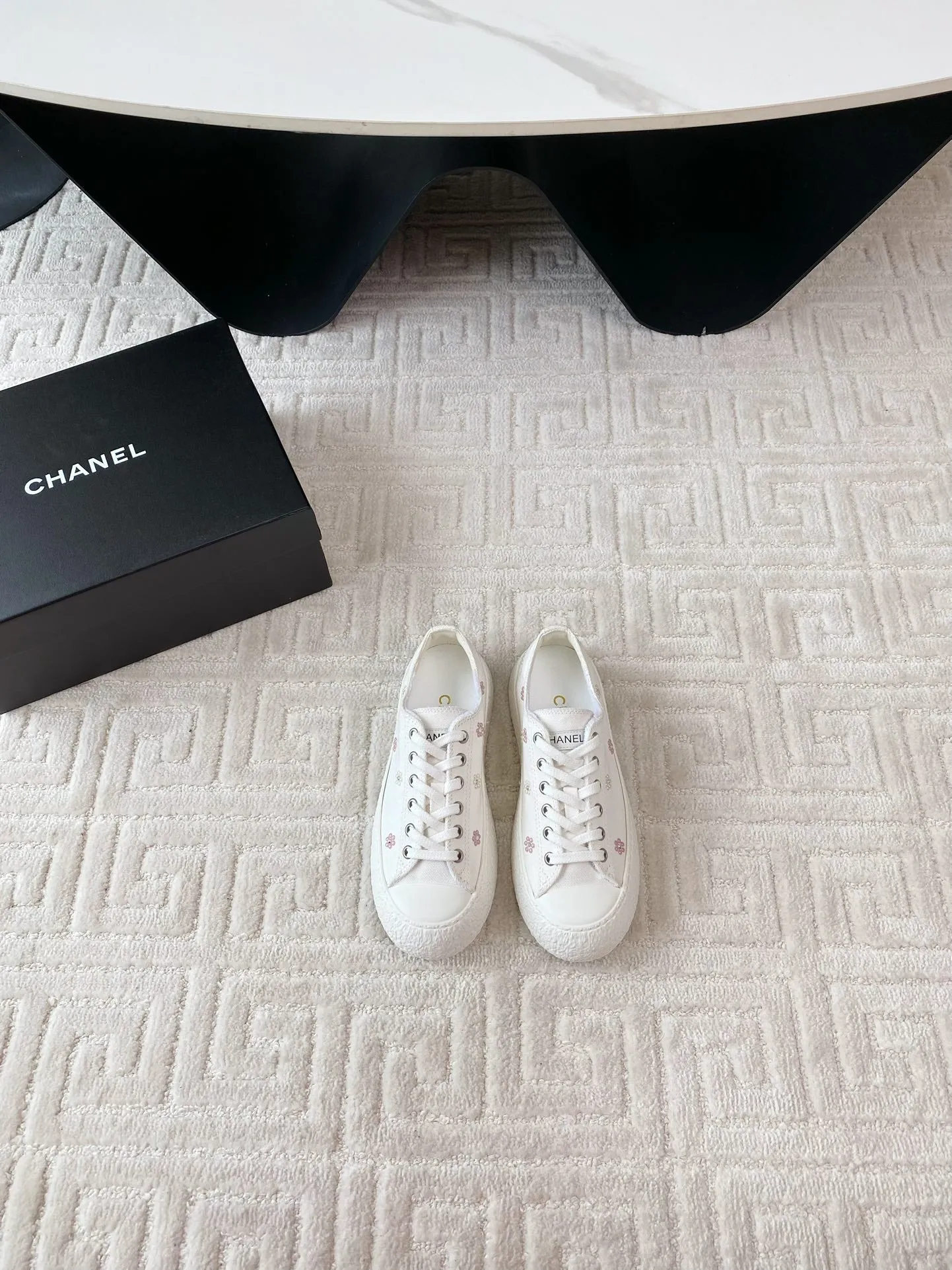 Fabric Lambskin Sneaker 35mm And Extra-large discount Textile Quick turnaround CHANEL Low White