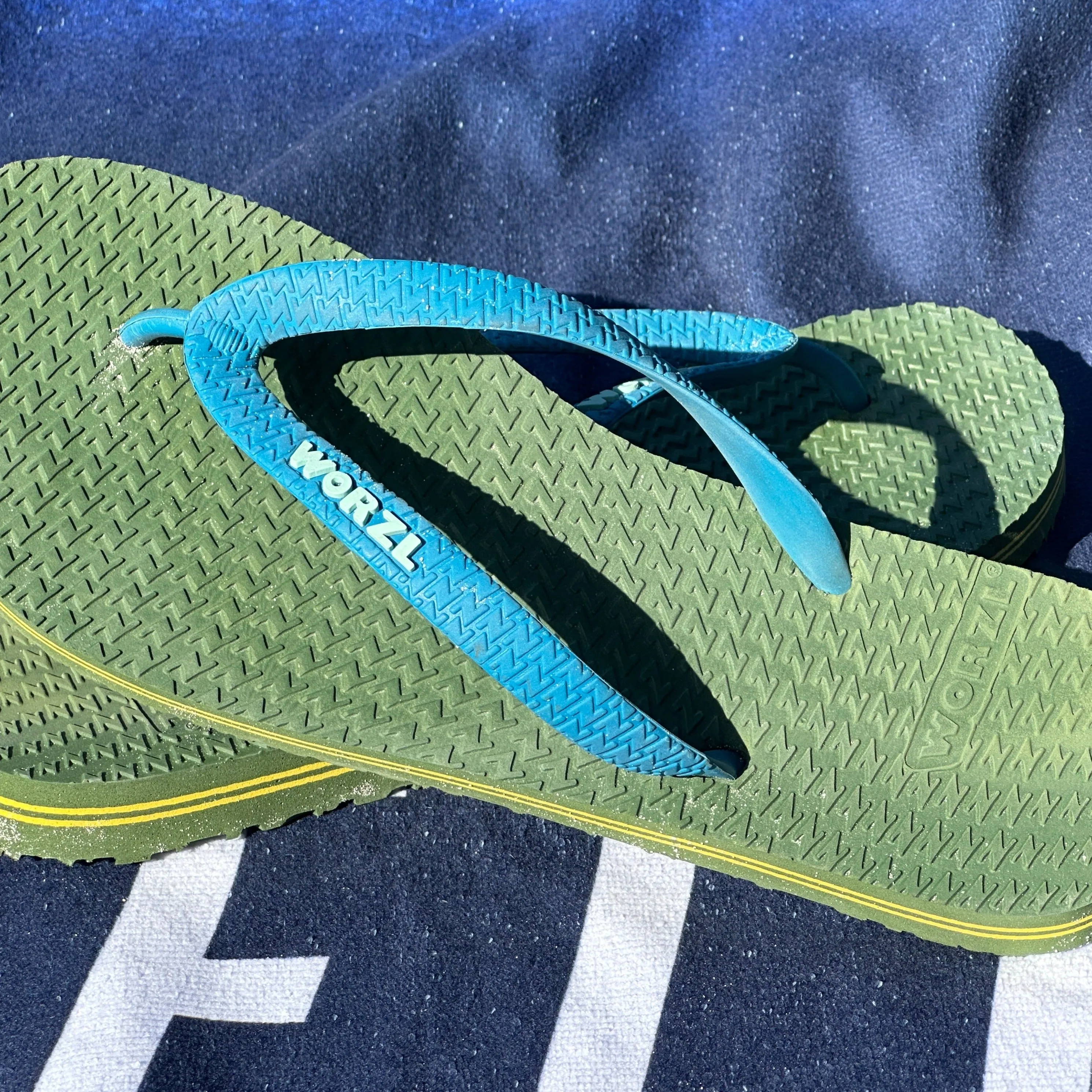 FOREST GREEN - Women's non plastic, biodegradable, rubber flip flops made in the UK.