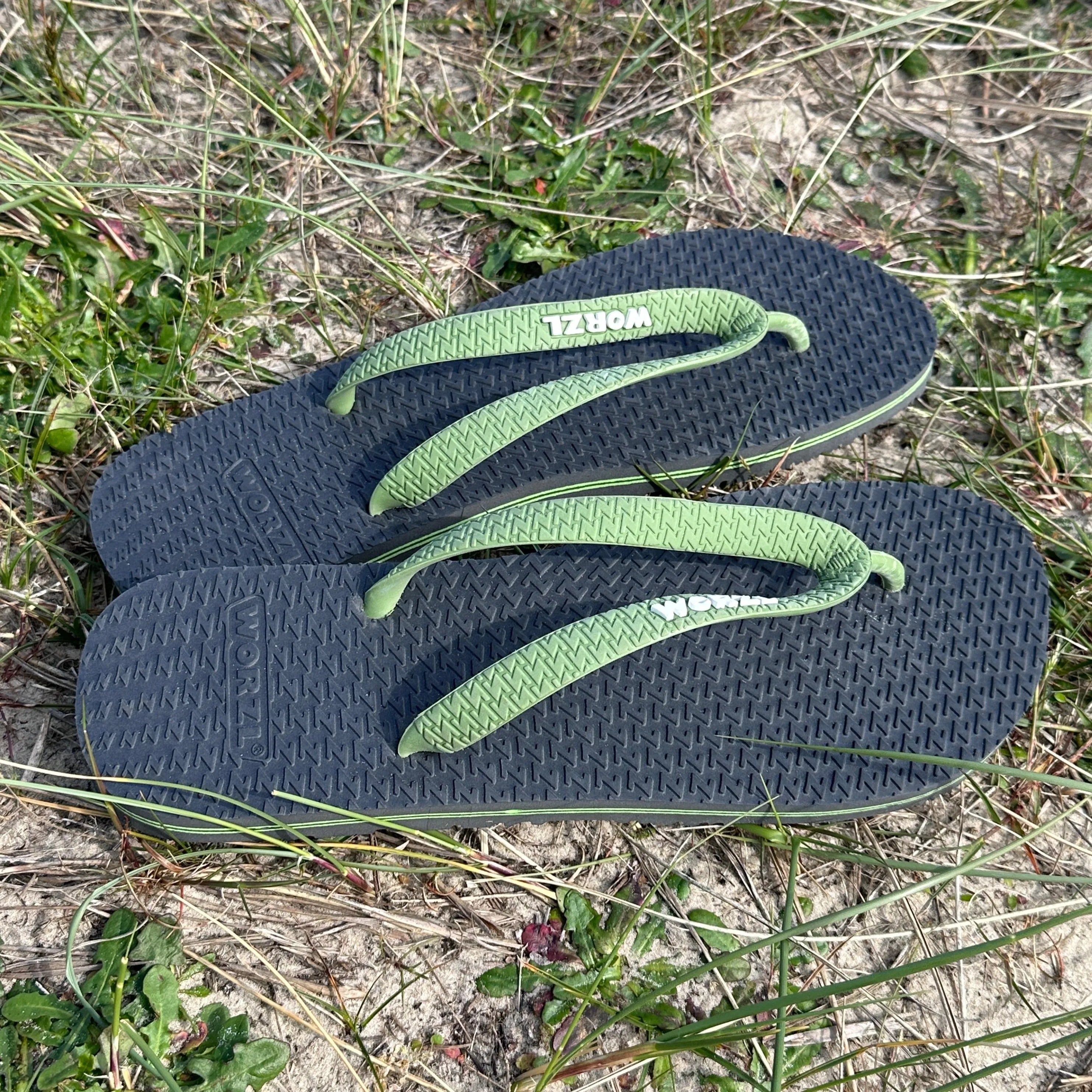 GRANITE - Womens non plastic, biodegradable, rubber flip flops made in the UK.