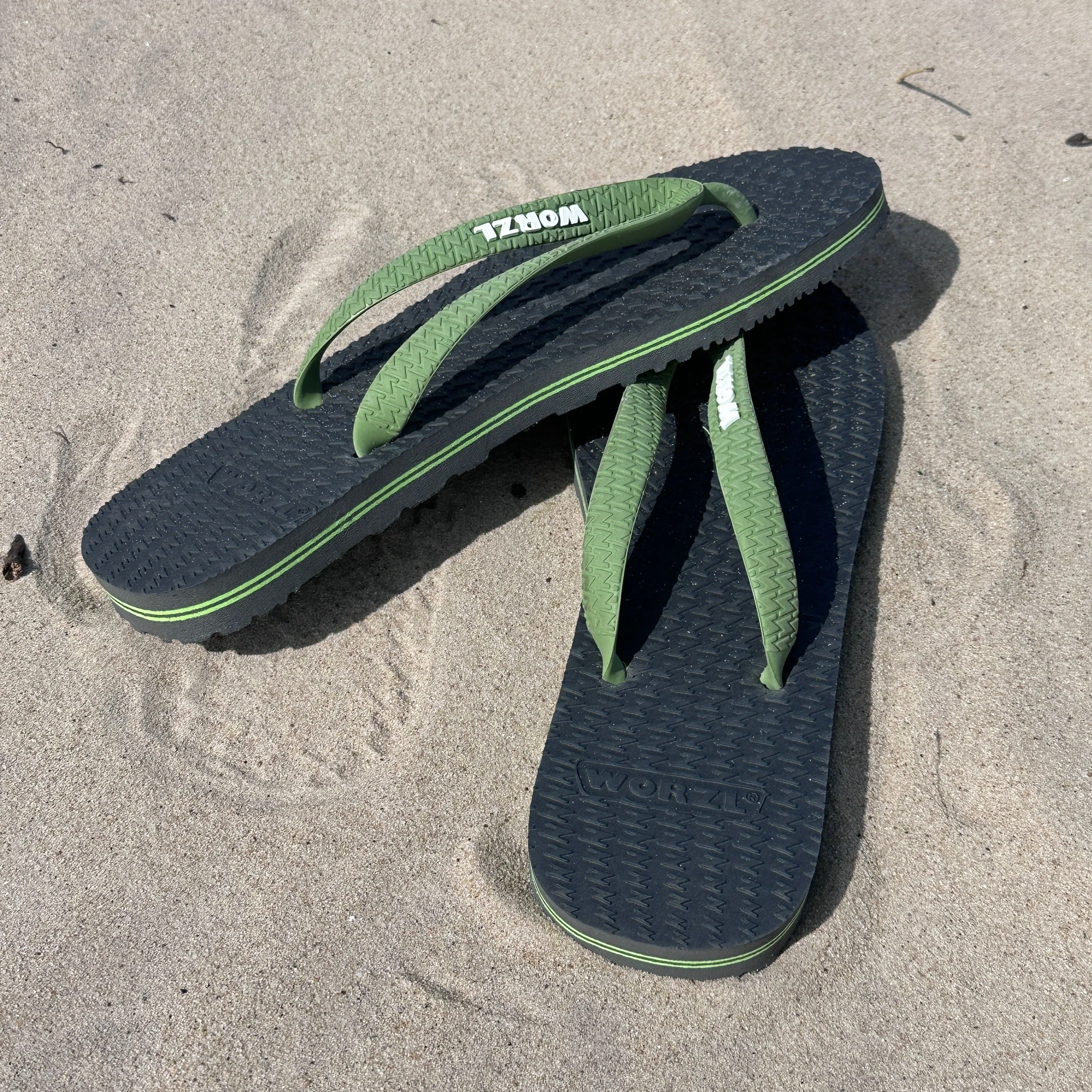 GRANITE - Womens non plastic, biodegradable, rubber flip flops made in the UK.