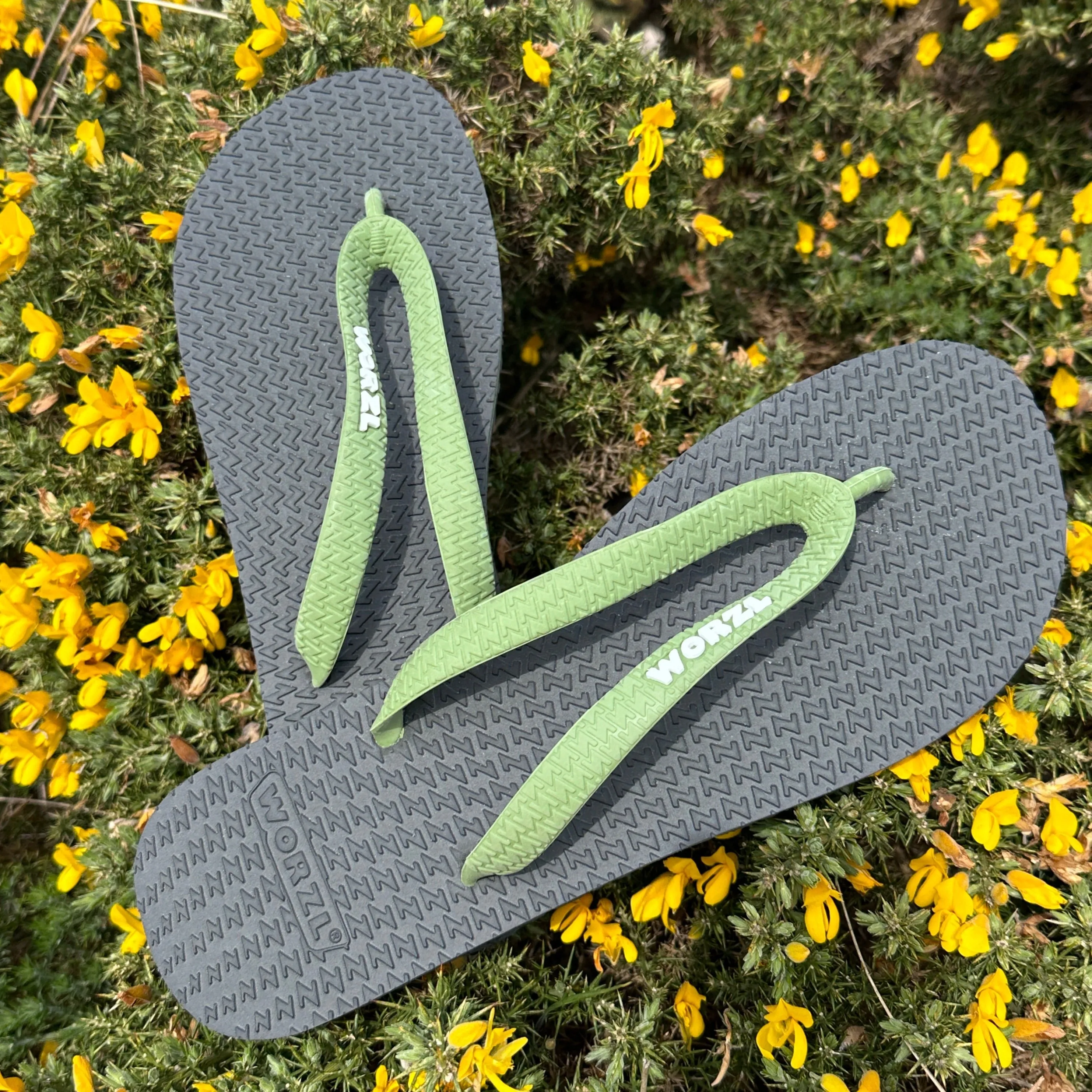 GRANITE - Womens non plastic, biodegradable, rubber flip flops made in the UK.