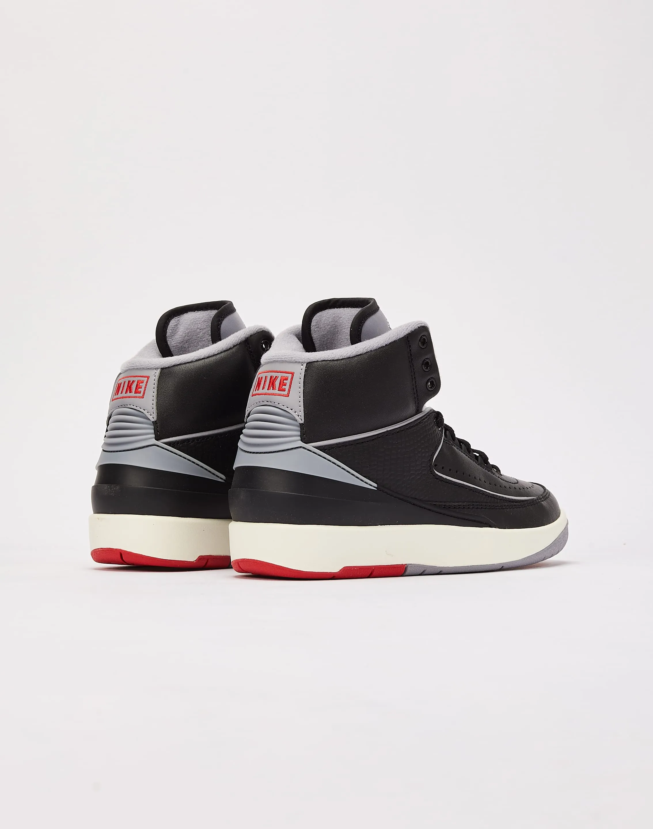 Jordan Air Jordan 2 Retro 'Black Cement’ Grade-School