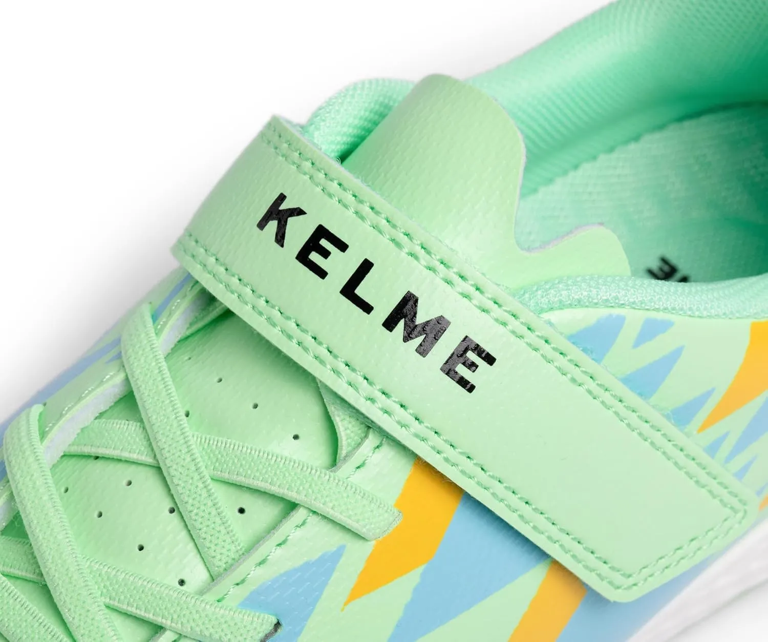 KELME Kids' Indoor Soccer Cleats, Breathable Mesh Turf Futsal Shoes, Turn-Lock, Boys Girls Football Baseball Softball Sneaker for Little/Big Kid