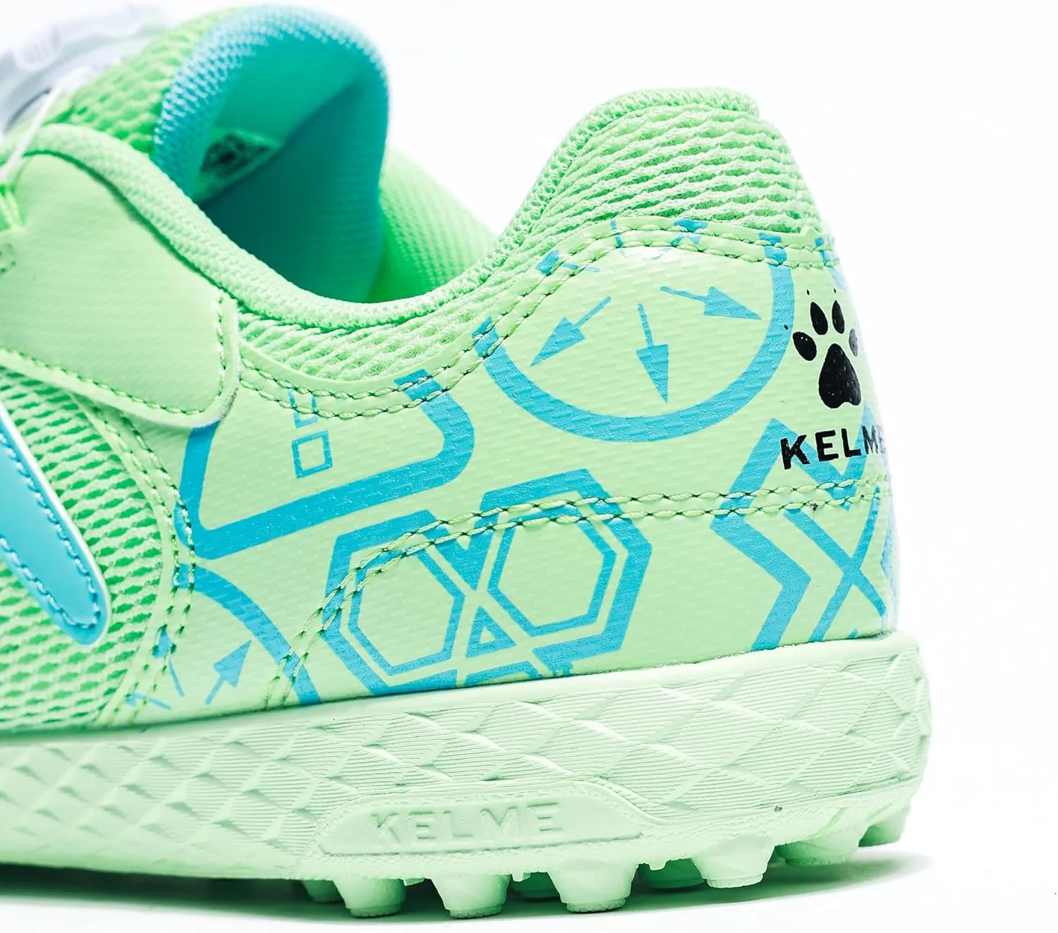KELME Kids' Indoor Soccer Shoes, Mesh Turf Cleats, Speed Lace System, Boys Girls Little Kid, Football Baseball Sneaker