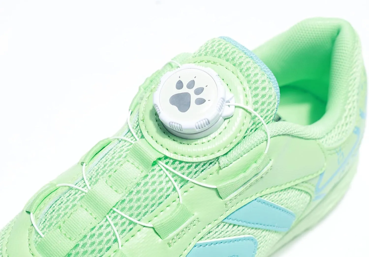 KELME Kids' Indoor Soccer Shoes, Mesh Turf Cleats, Speed Lace System, Boys Girls Little Kid, Football Baseball Sneaker
