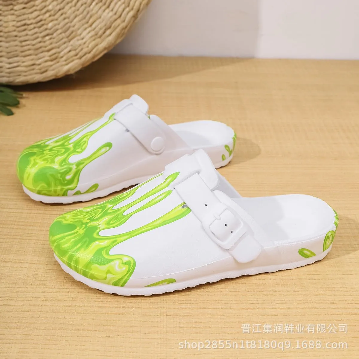 Medical Pattern EVA Clogs, Nursing Shoes, Soft-Soled Indoor Slippers for Men and Women, White