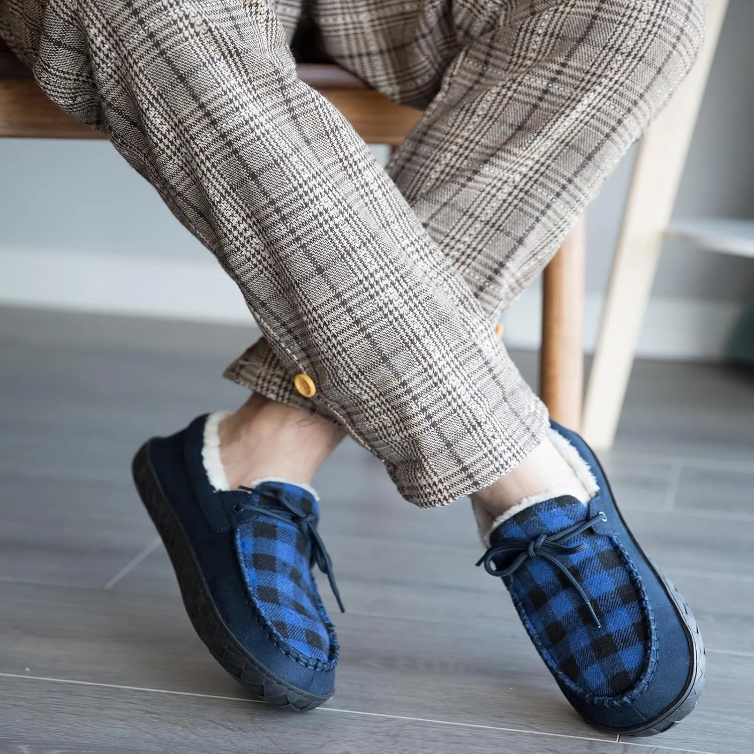 Men's Moccasin Slippers Warm Memory Foam Soft Plush Lined Slip on Indoor Outdoor House Shoes