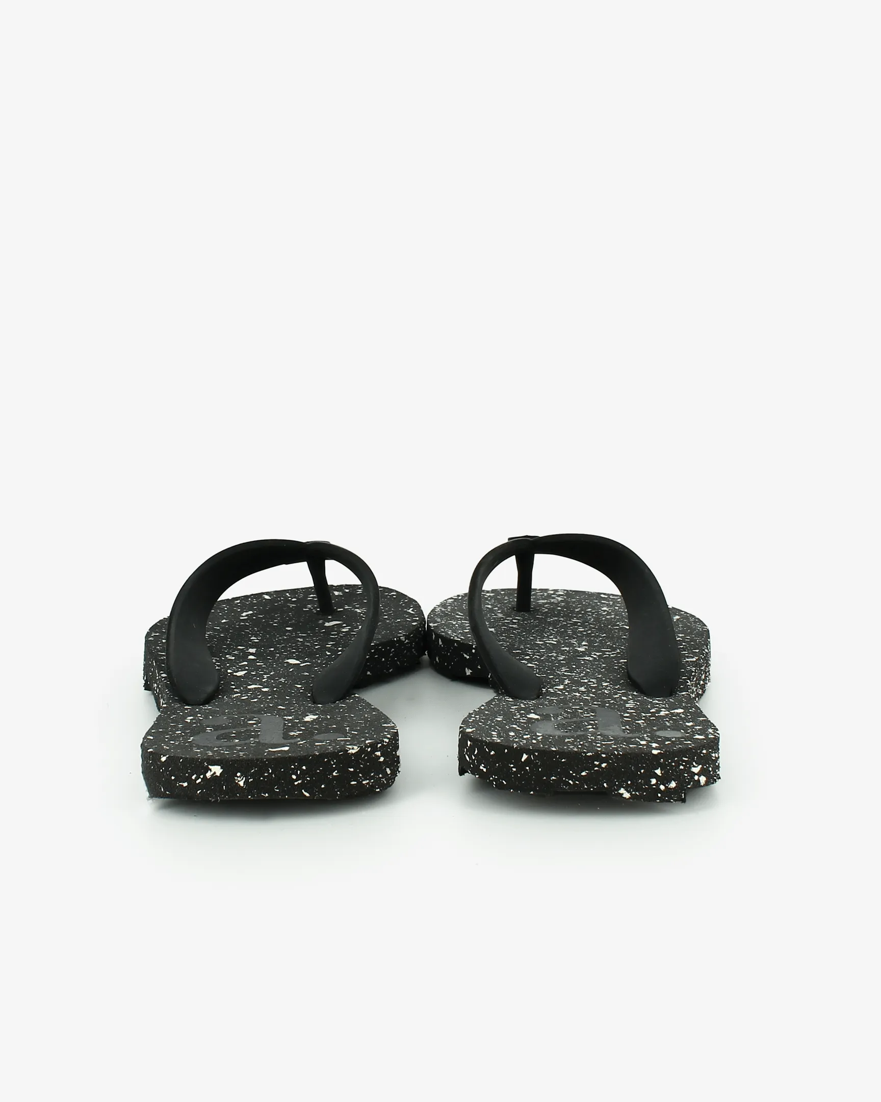Nalu Recycled Rubber Flip Flops | Black