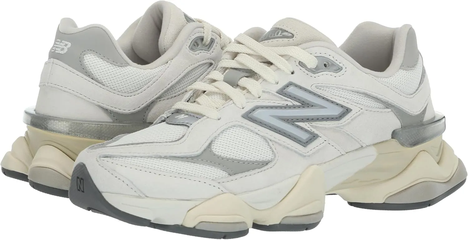 New Balance Women's 574 V2 Essential Sneaker