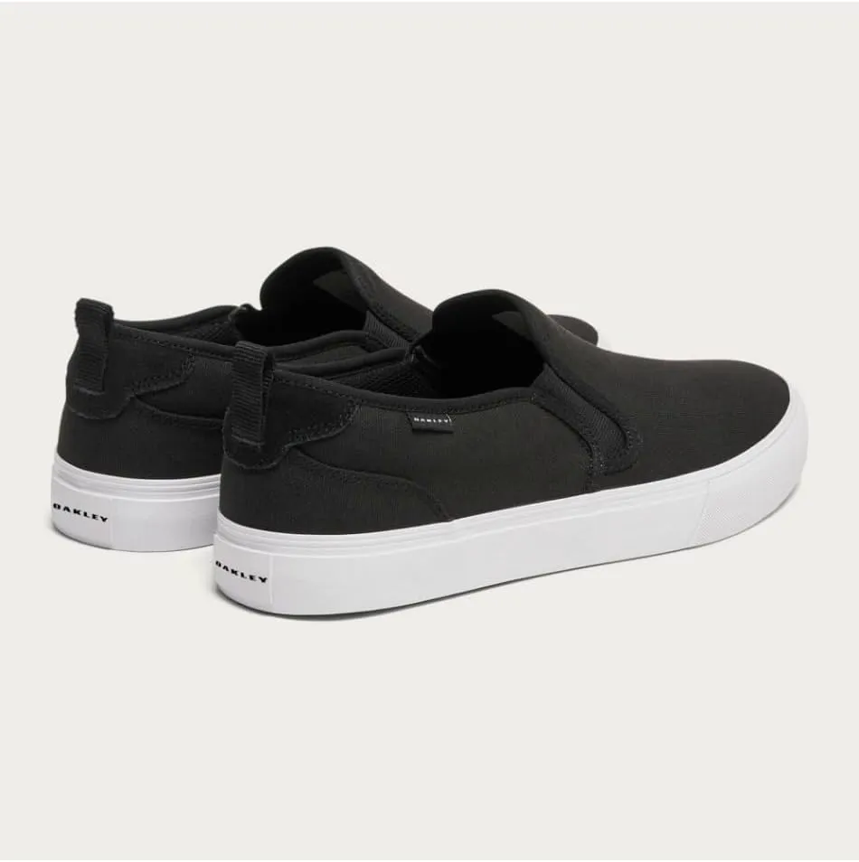 Oakley Men's Banks Slip-on Canvas Sneaker