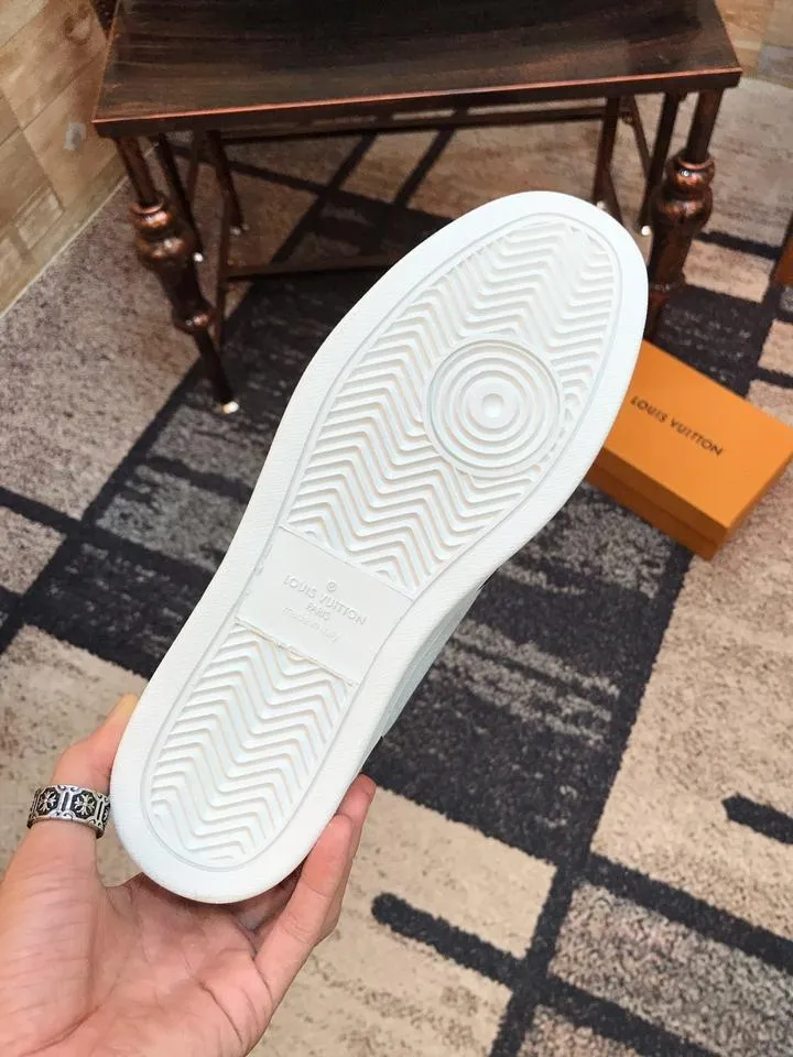 Problem-solving SNEAKER Quick turnaround BURBERRY -