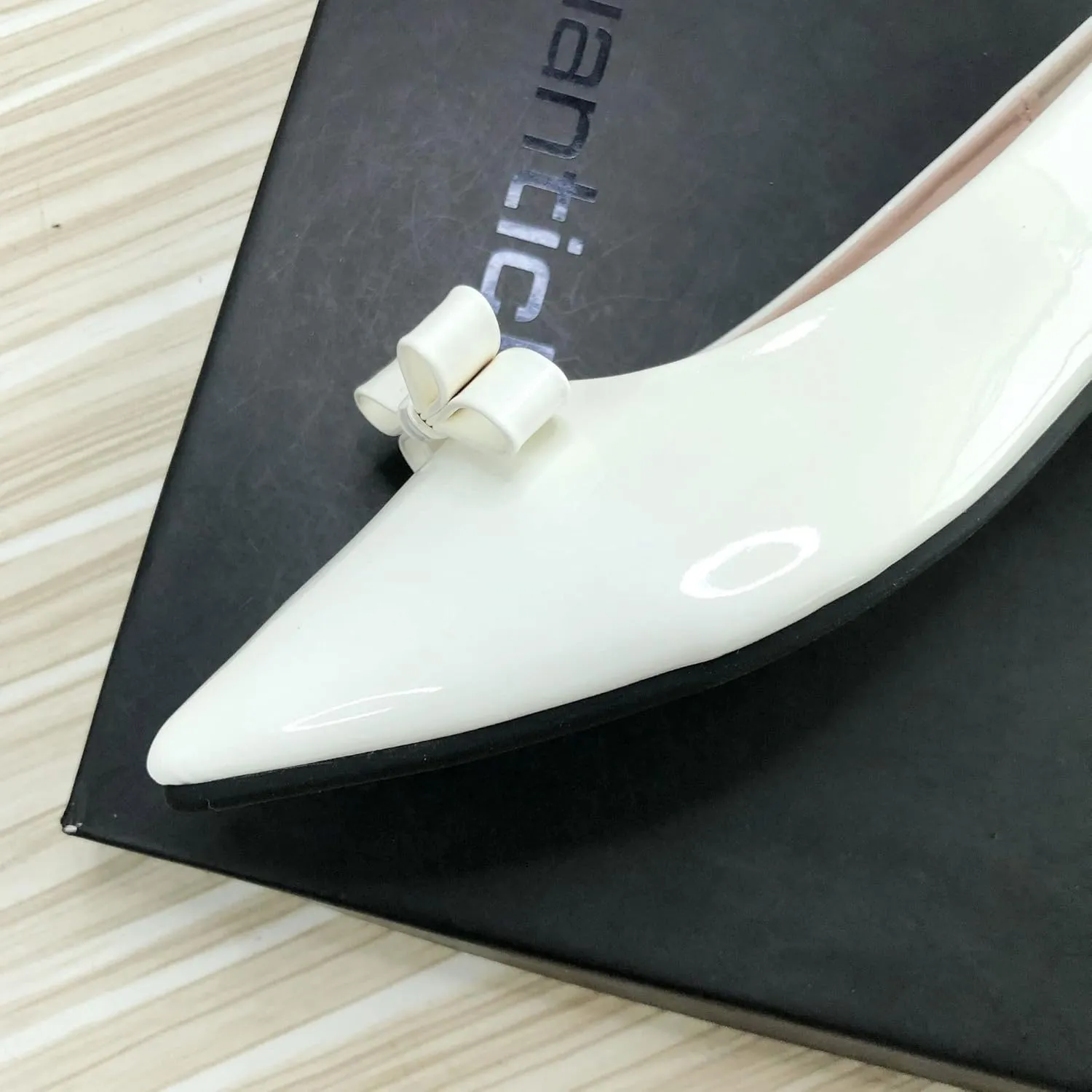 SAILING LU Casual Flat Shoes for Women Comfortable Slip-ons Loafers Women Moccasins Pointed Toe Ballerina Walking Flats Shoes Wear to Work
