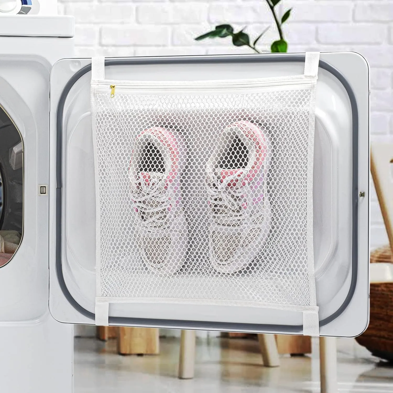 Sneaker Wash and Dry Bag for Dryer, Sneaker Drying Bag for Laundry, with 4 Suction Cup Hooks for Easy Installation, Use YKK Zipper（1 M ）