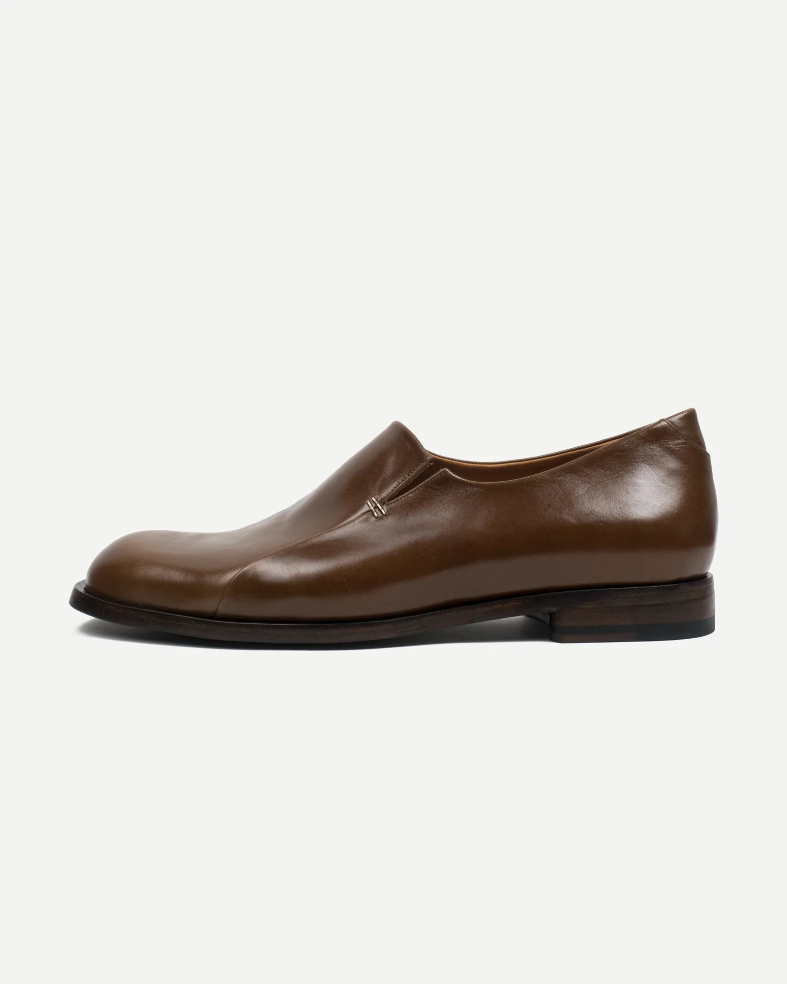 STAPLES SLIP-ON