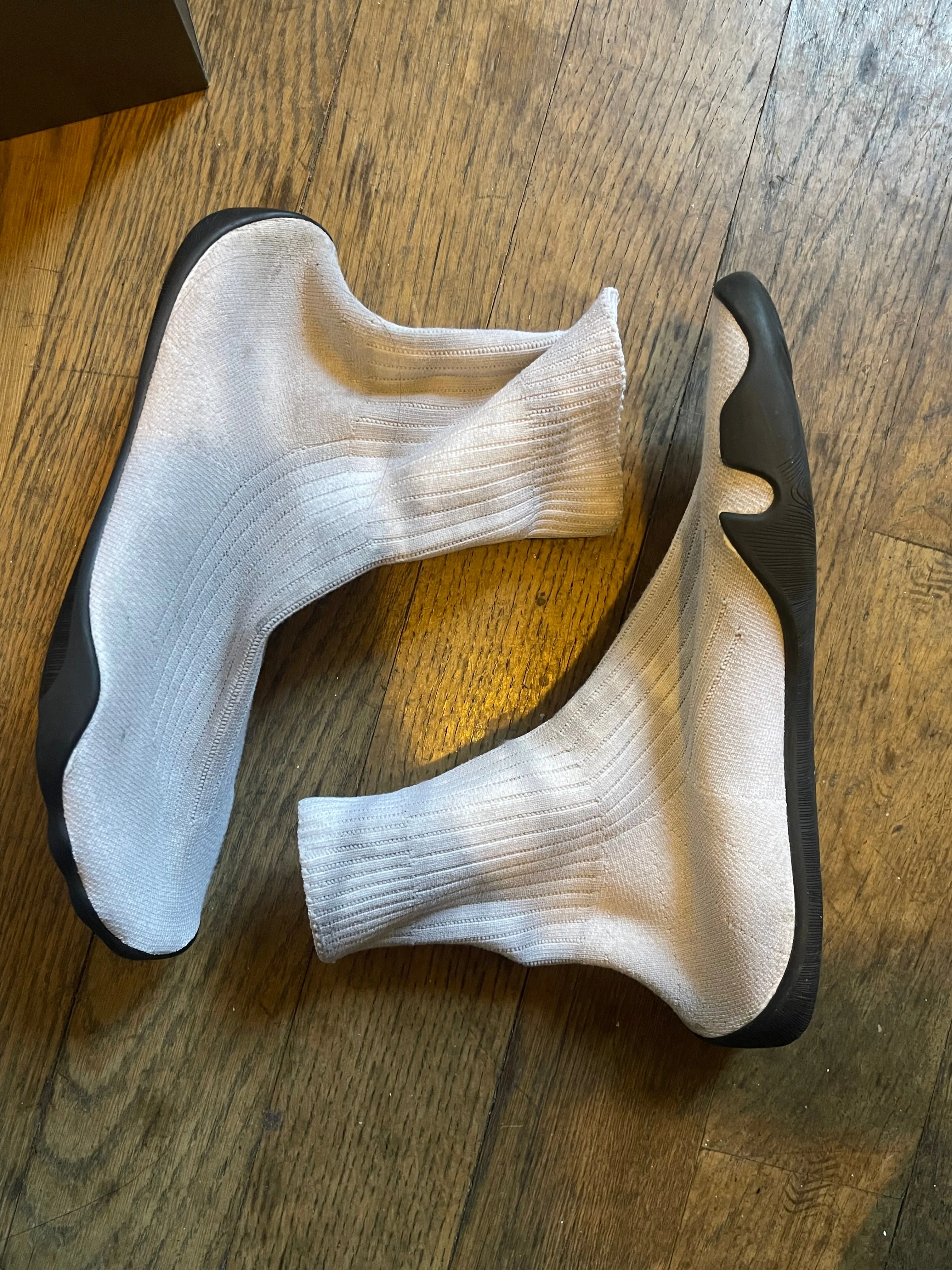 Vetements AW19 karate sneaker