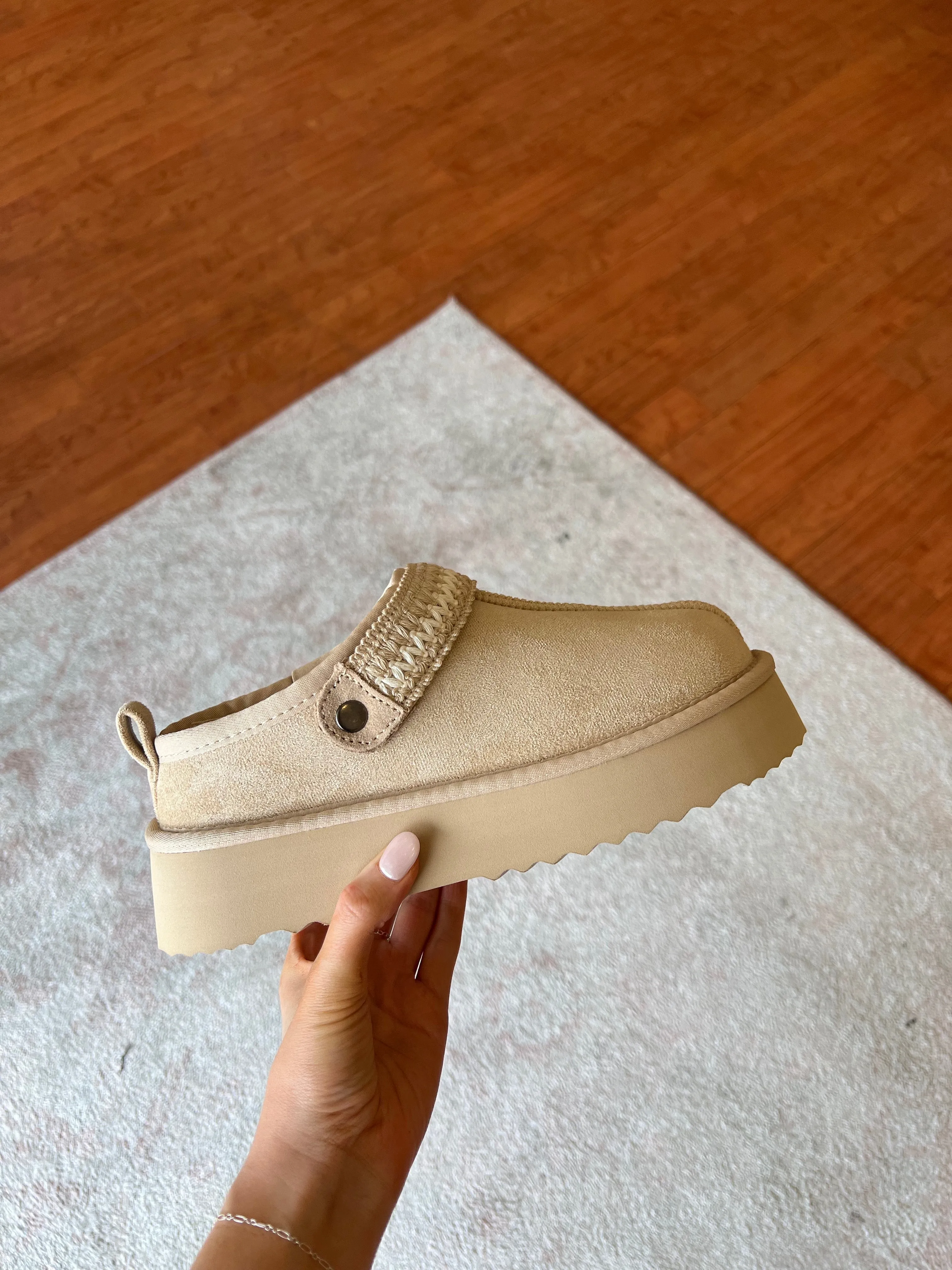 Willow Slip On- Tan
