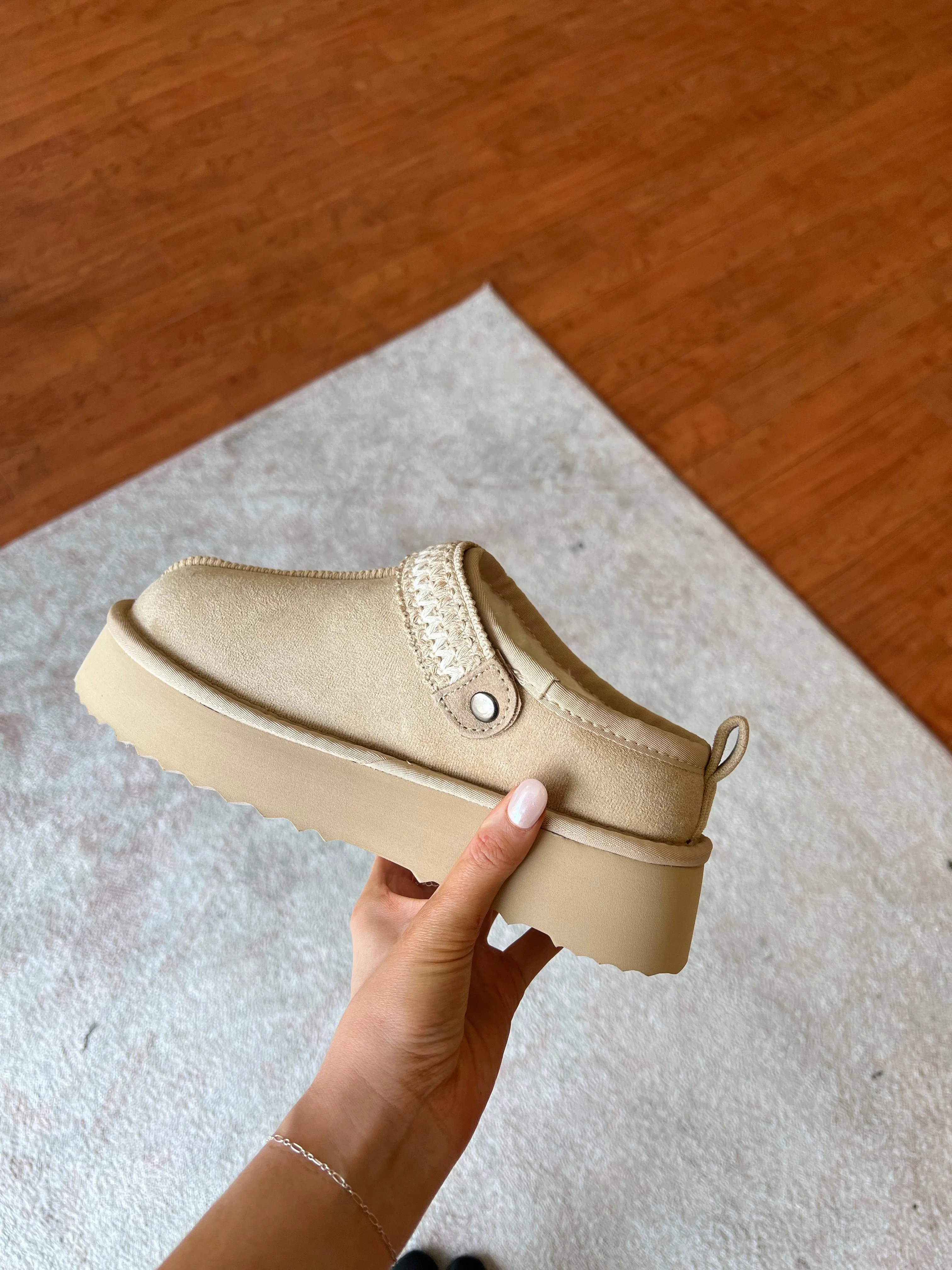 Willow Slip On- Tan