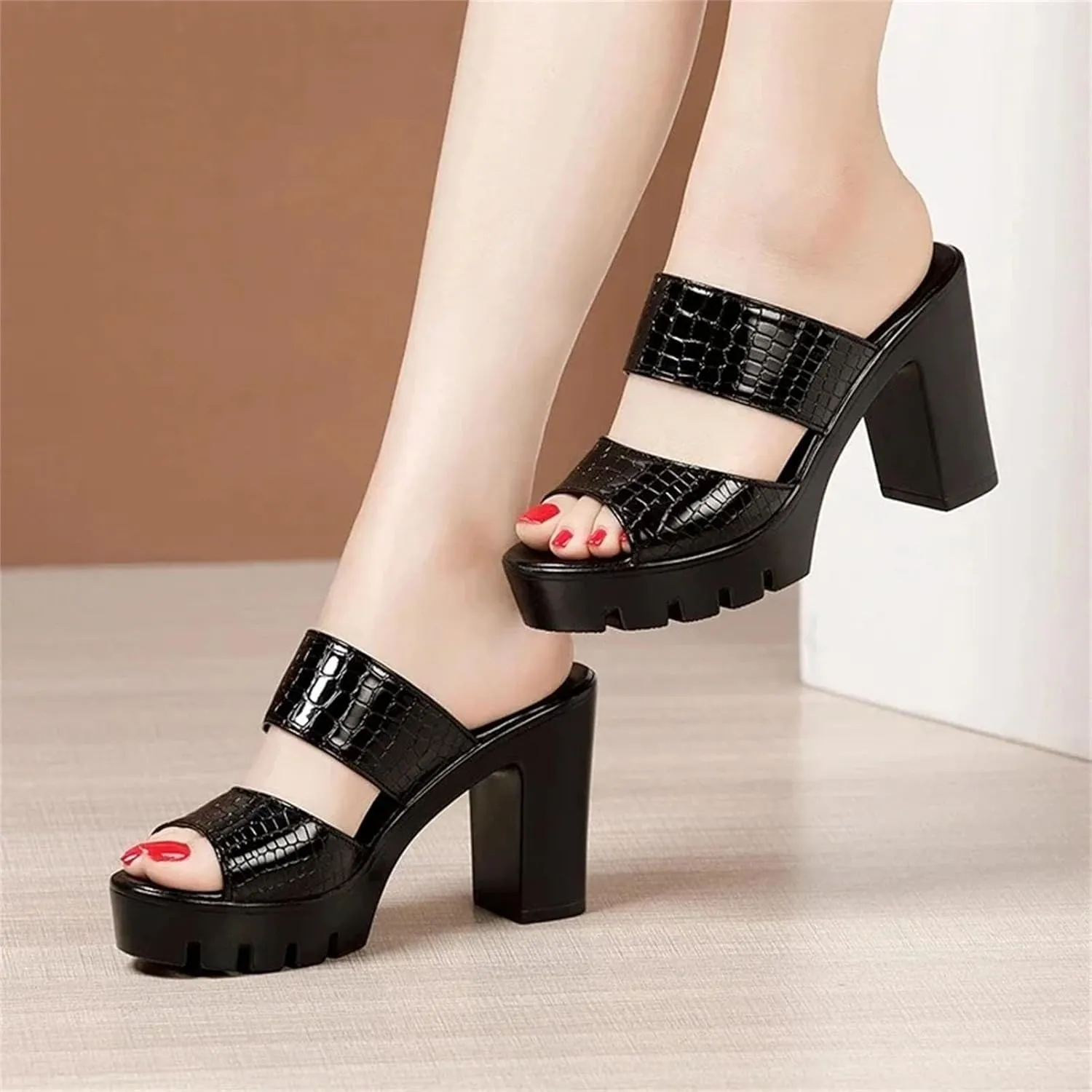 Women's Chunky Heel Flip-Flops - Patent Leather Fish Mouth Plus Size