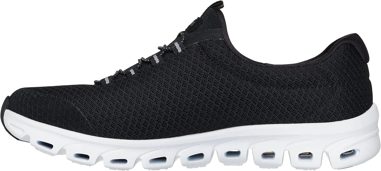 Women's Glide-Step-Resilience Sneaker