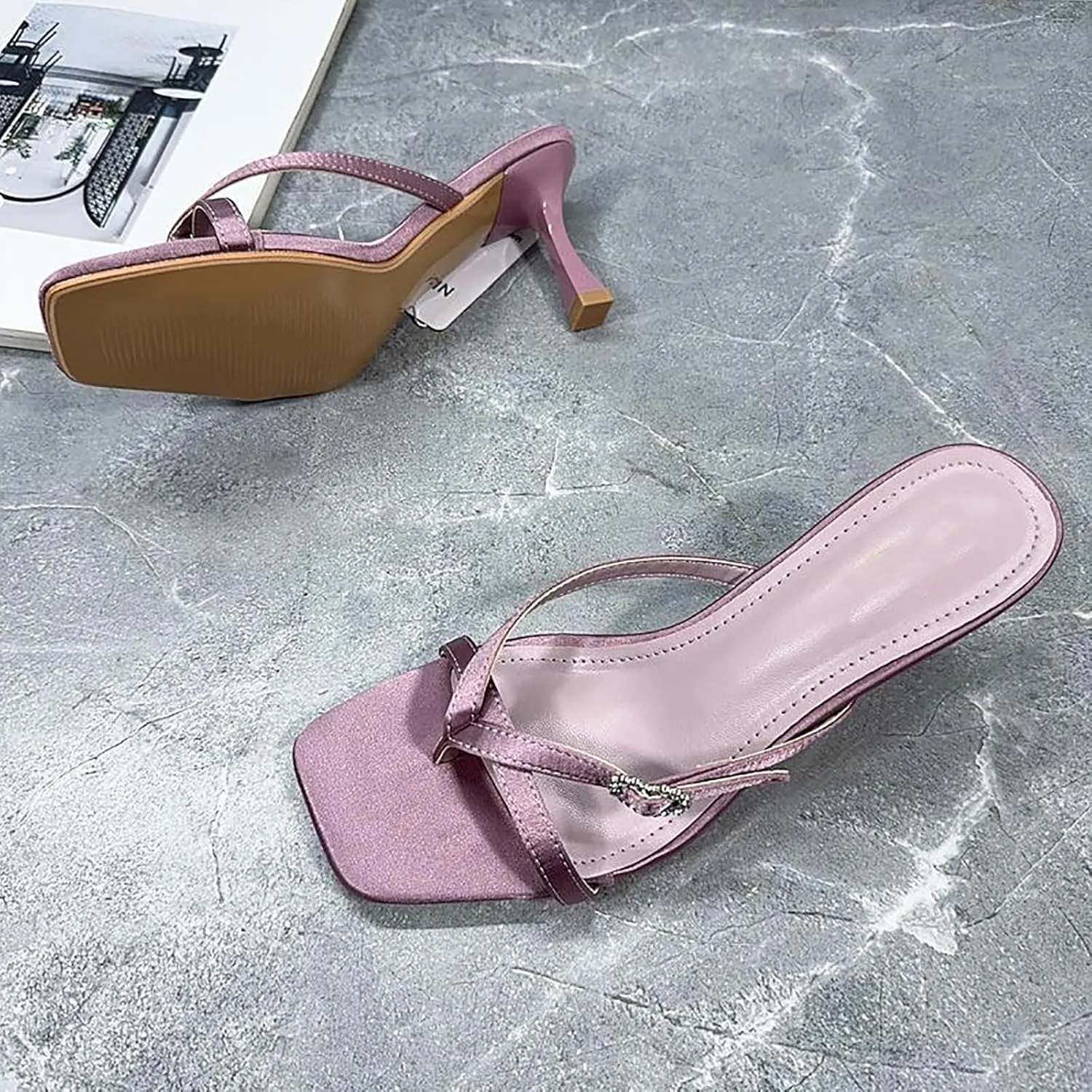 Women's Heart Shaped Buckle Thong Stiletto Sandals Fashion Slip On Square Open Toe Kitten Heel Flip Flops Summer T Strap High Heel Dressy Slide Shoes